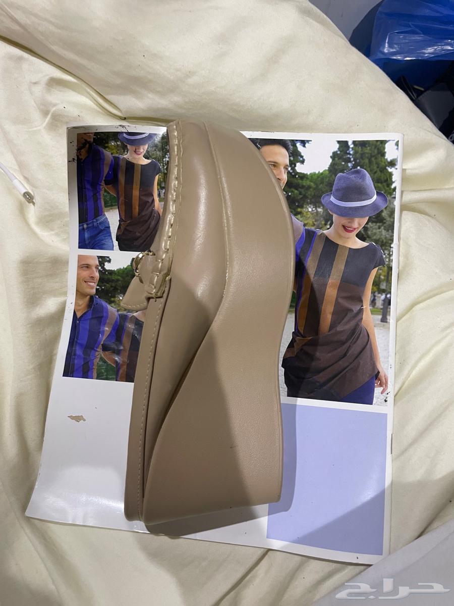 شوز حريمى للبيع63402171012481111