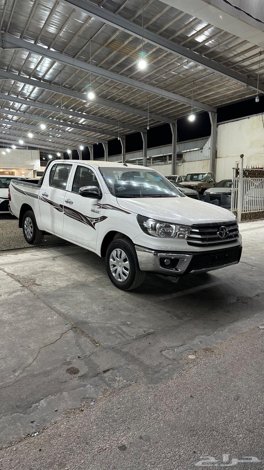 Toyota Hilux GLX Gasoline 202563402050448003111