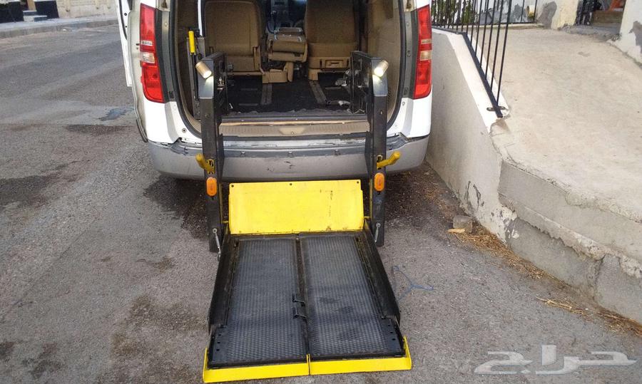 A car for the elderly and people with special needs63400893060226115