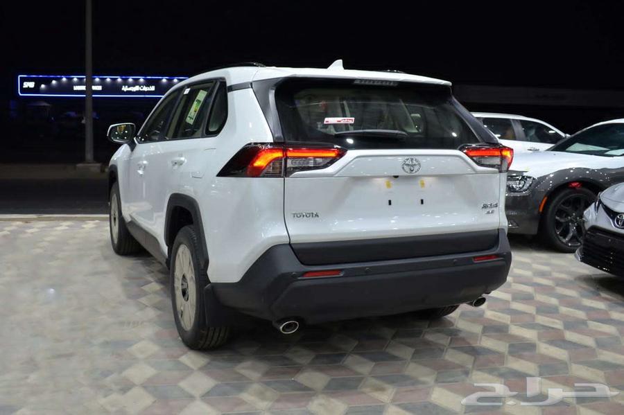 Toyota RAV4 half-full, 2500 engine, half-full in cash and installments63402835704707114