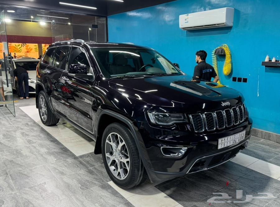 Jeep Grand Cherokee Limited SAR 130 000 (Low Km)63391869829123111