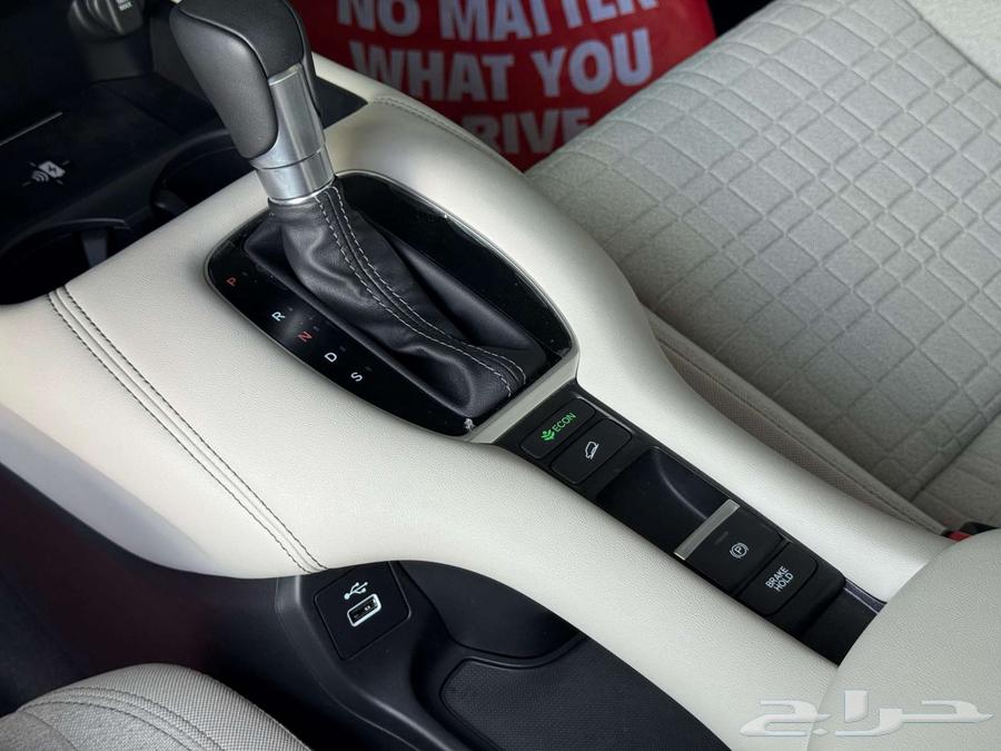HONDA ZRV هوندا زي ار في فئة الاستاندر63400863347075113