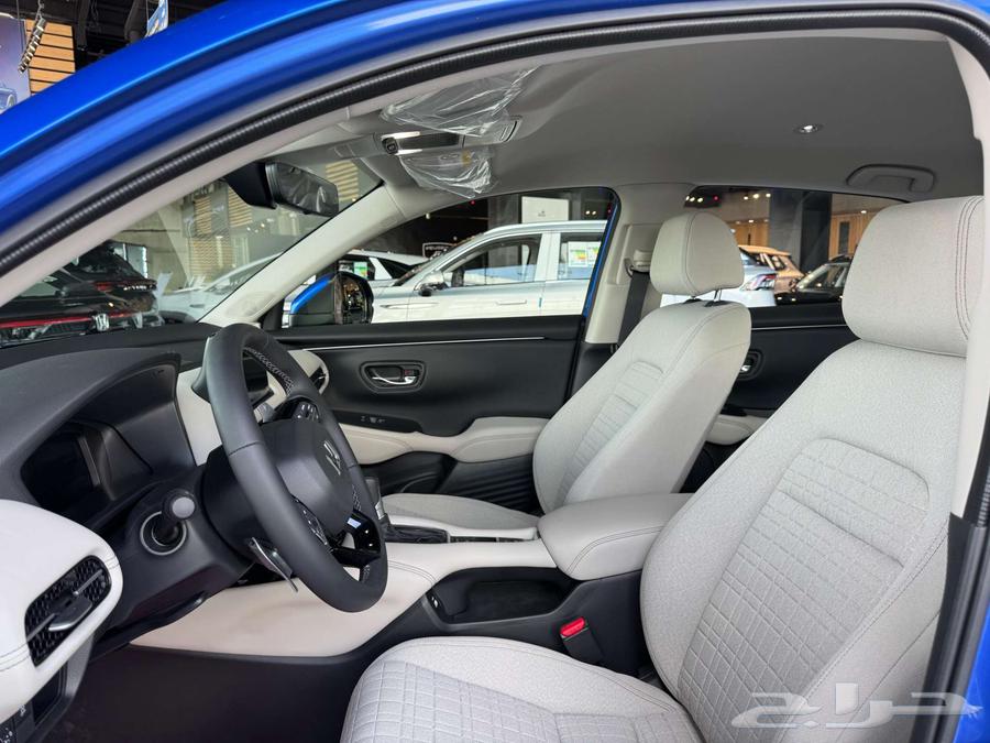 HONDA ZRV هوندا زي ار في فئة الاستاندر63400863347075111