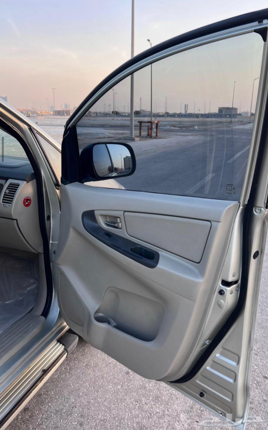 Toyota Innova 2011 model63399582754306114