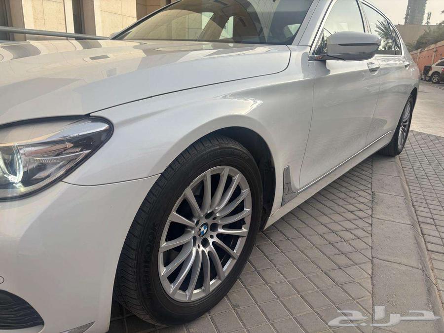 BMW 730Li model 201863399574002690111