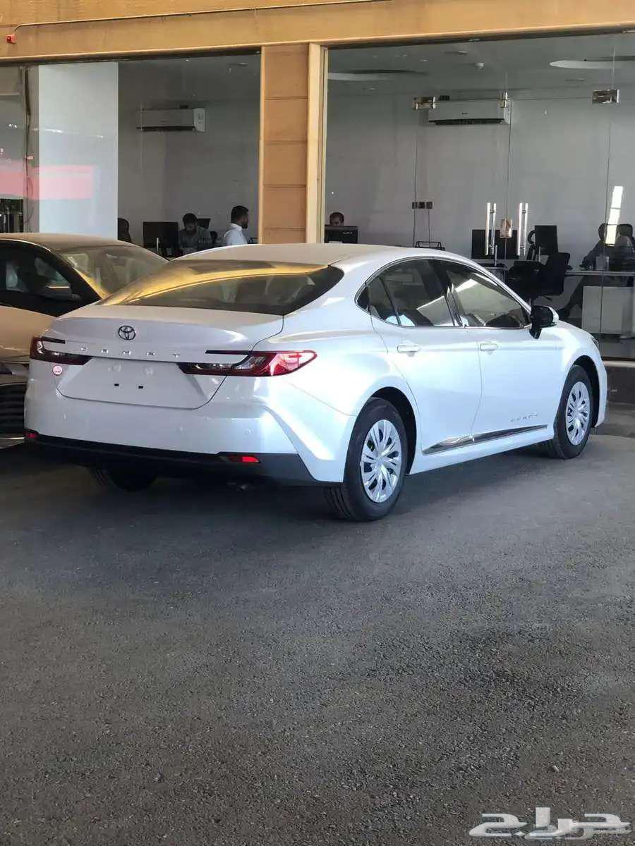 Camry E Standard gasoline 2025 with installment 1500 at Al-Hasan63398269402115112