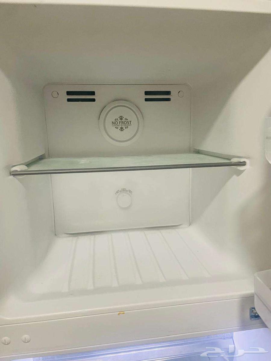 AC and fridge63380101300481112