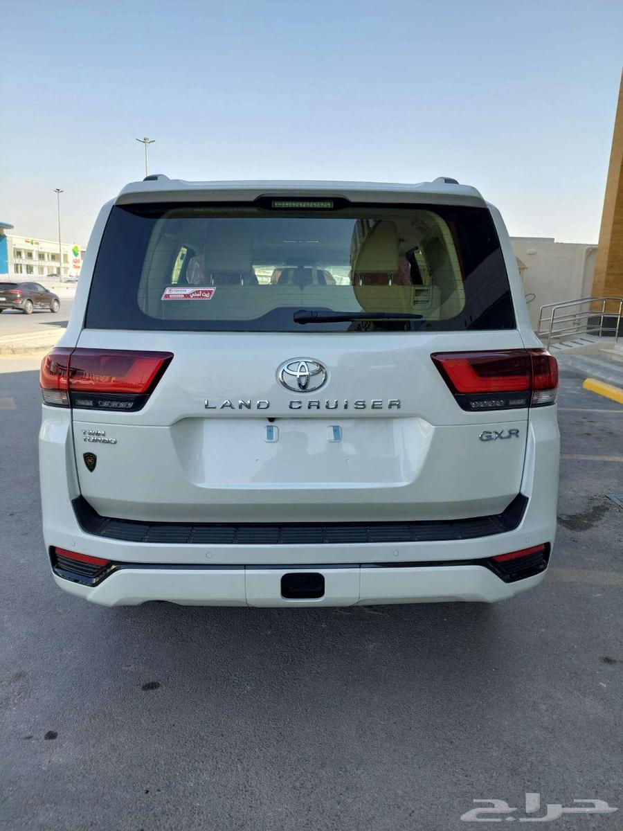 تويوتا لاندكروزر GXR L2 بنزين سعودي بطاقة جمركية 202563396412519683114