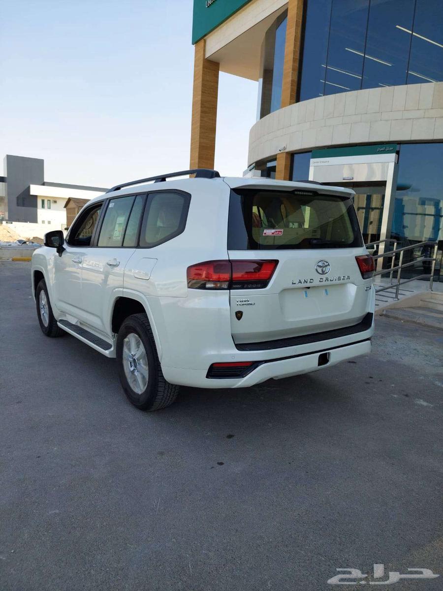 تويوتا لاندكروزر GXR L2 بنزين سعودي بطاقة جمركية 202563396412519683111
