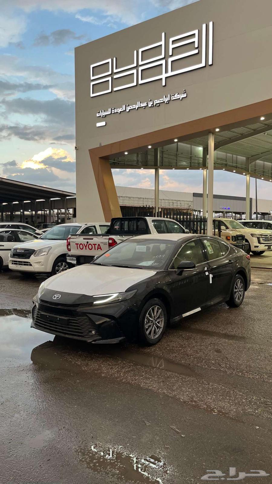 Toyota Camry Black 2025 E Standard63398275323777113