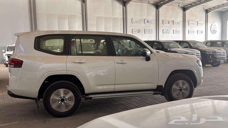 لاندكروزر GXR L1 ديزل عبداللطيف جميل63396442004739114
