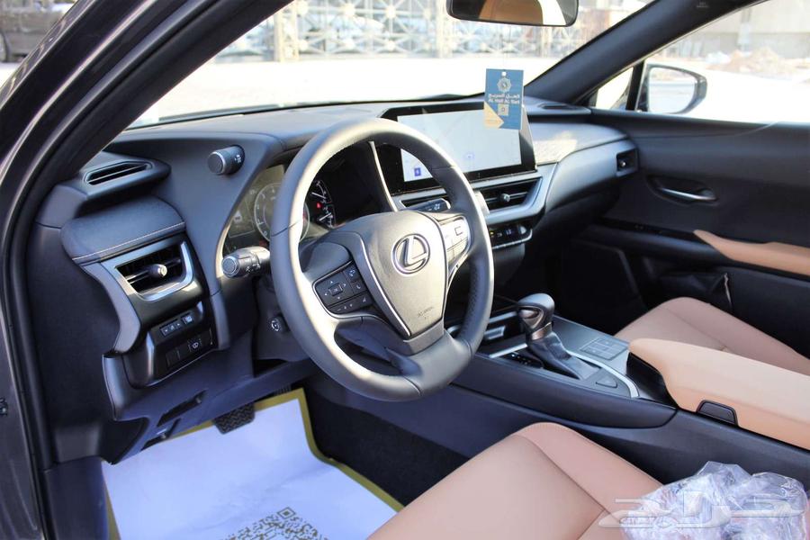لكزس - UX300 Ch هايبرد - 2025 - خليجي - فل كامل63398287064963114