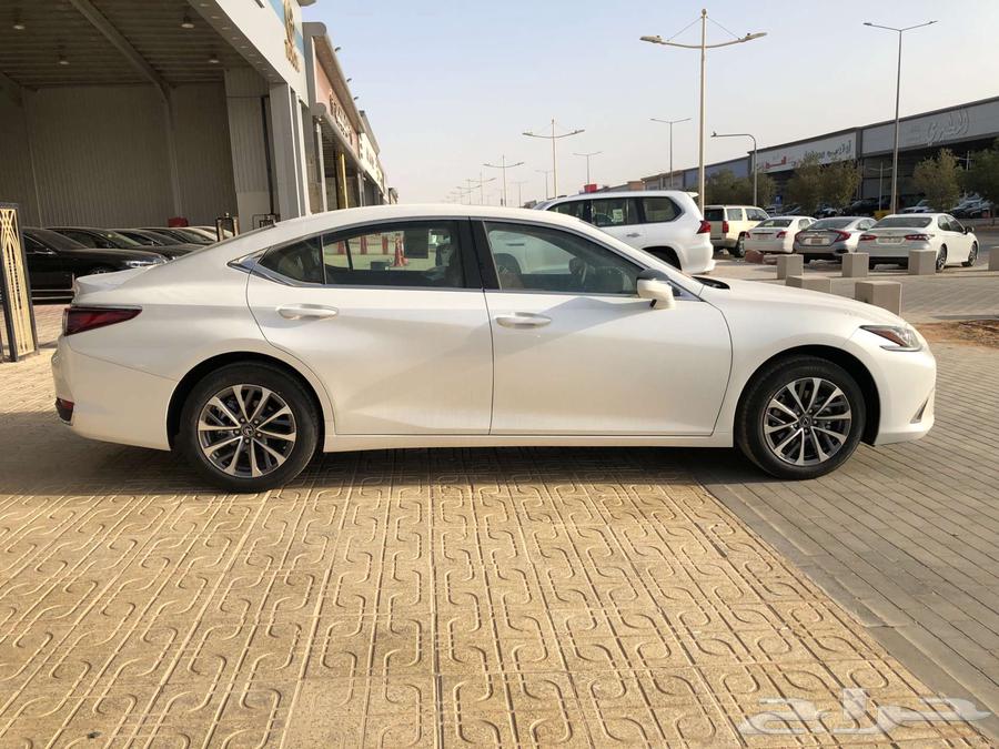 لكزس ES 250 AA 2025 سعودي رمادي- ابيض63396416949506113