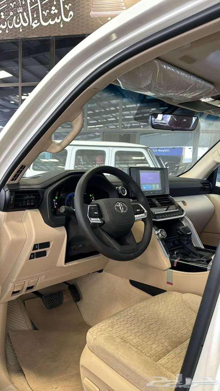 تويوتا لاندكروزر GXR نص فل هدد فتحه بنزين 2025-26500063617729828865114