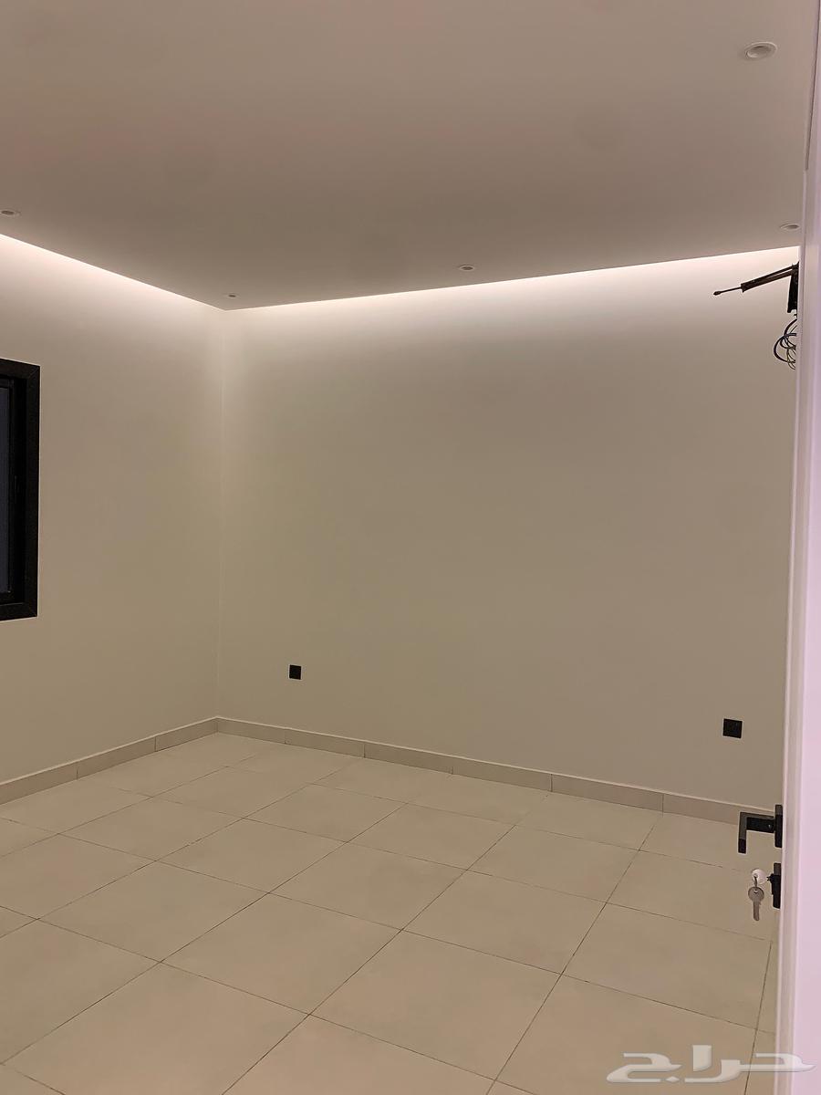 شقة فاخرة جديدة 140م  خلف الياسمين مول   جدة63381115631873113