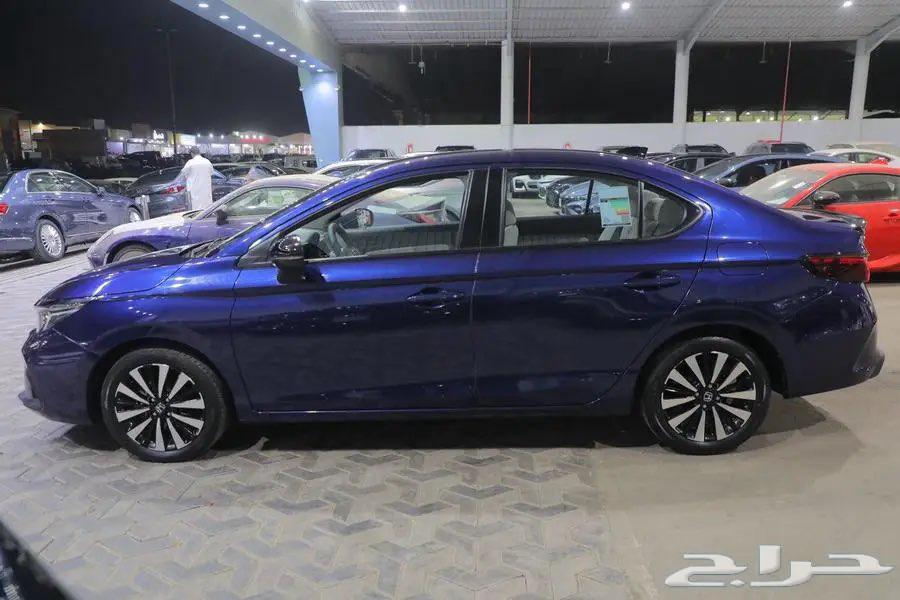 Honda City LX Sport, half full, four-cylinder, model 202463389164916737114