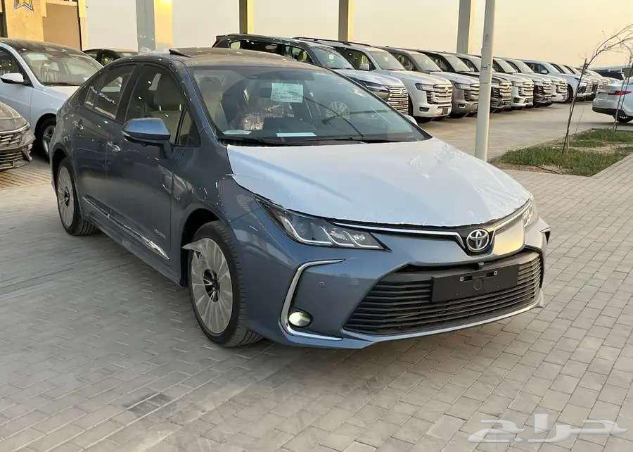 تويوتا كورولا 2.0 فتحة سقف Xli بنزين 2025 سعودي اصفار63394618704001114