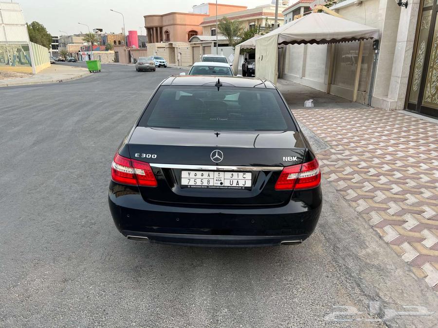 مرسيدس E30063389053683074111