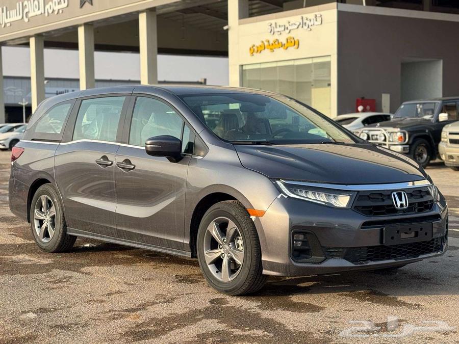 Honda Odyssey LX 2025 model - color - white - silver - gray63391053038339111