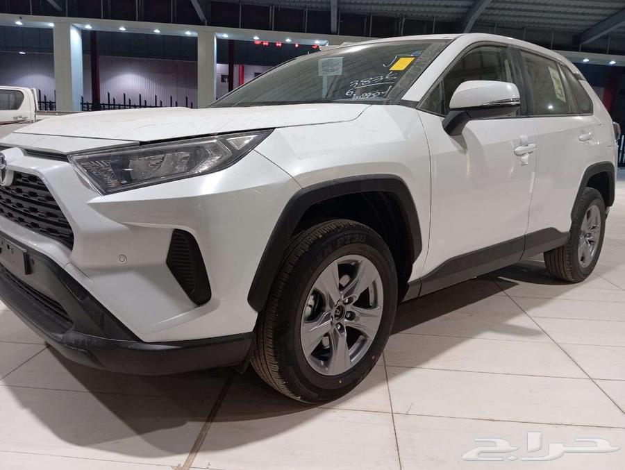 Toyota RAV4 LE 2025 with and without 4WD63394605979521112