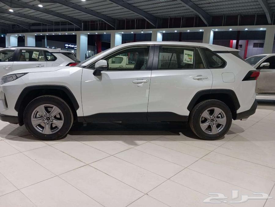 Toyota RAV4 LE 2025 with and without 4WD63394605979521111