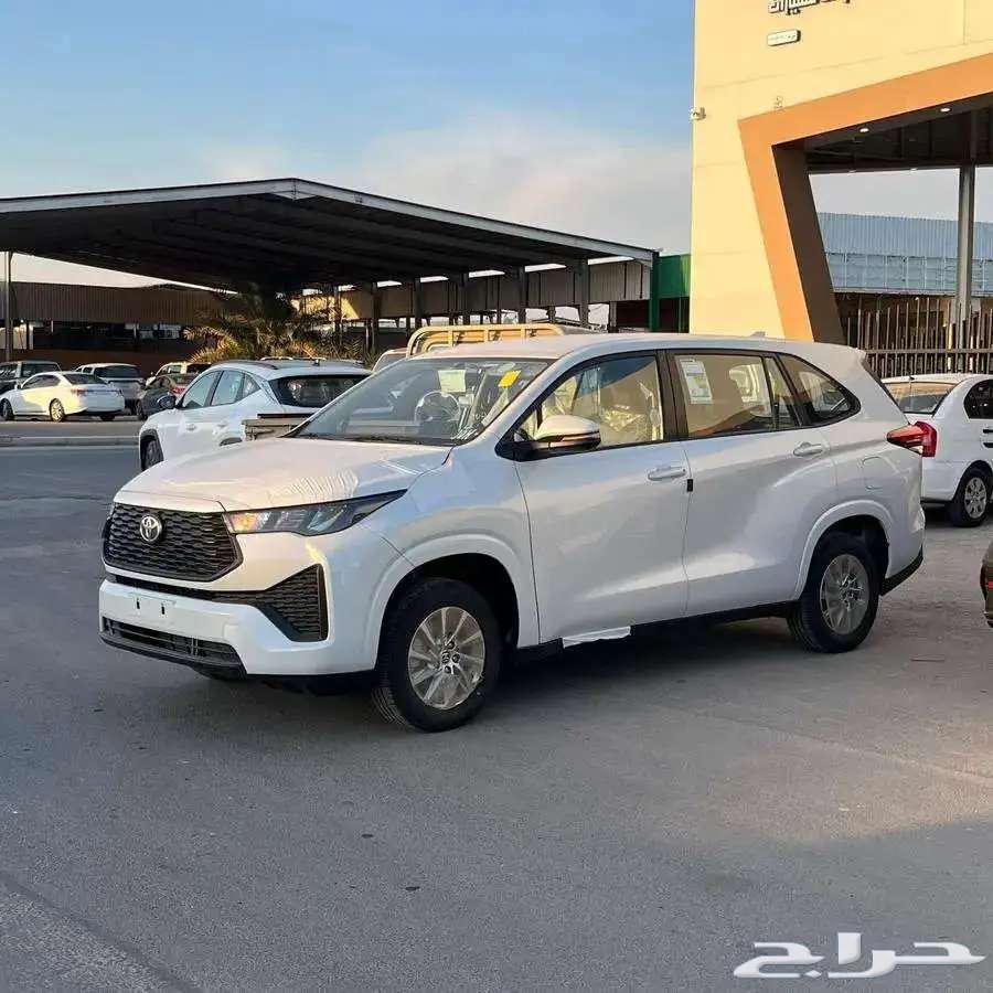 Toyota Innova 2025 gasoline cash - financing63394585572354113