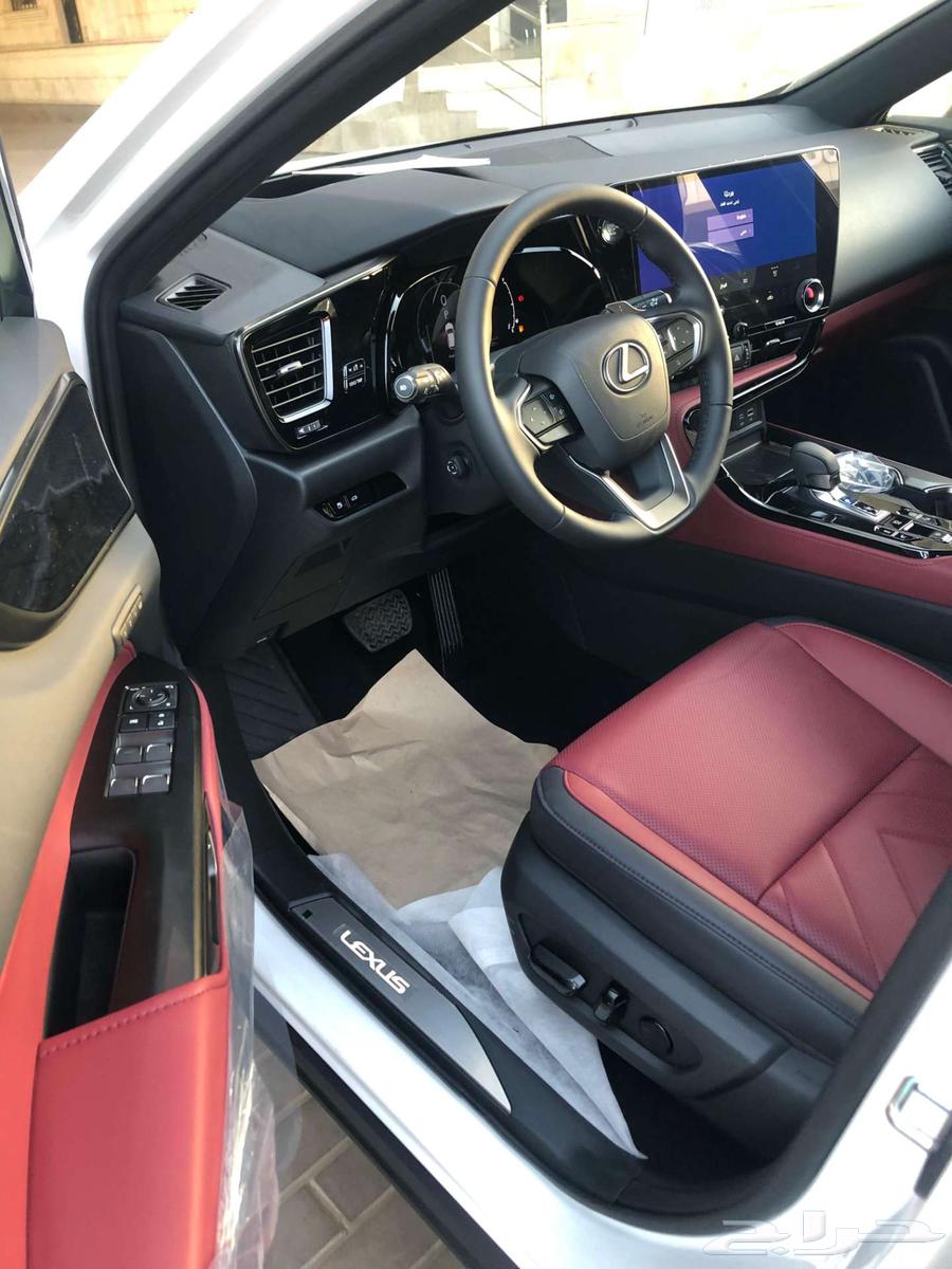 لكزس NX 350 CC 2025 سعودي أبيض داخل أحمر63387507470083114
