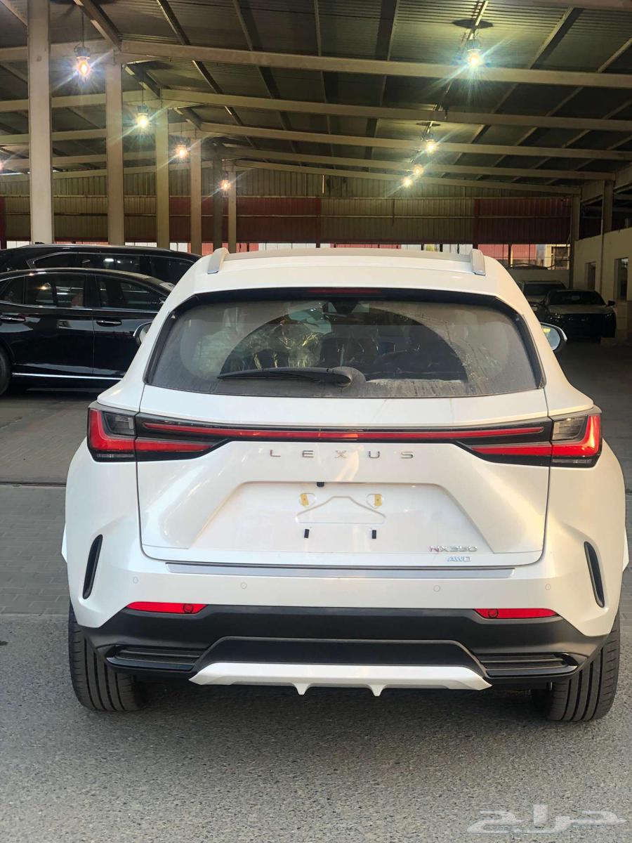 لكزس NX 350 CC 2025 سعودي أبيض داخل أحمر63387507470083112