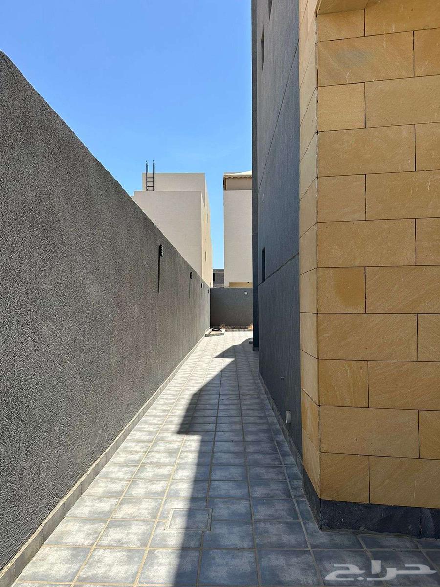 Luxury duplex villa, two floors and an additional annex63381118485635111