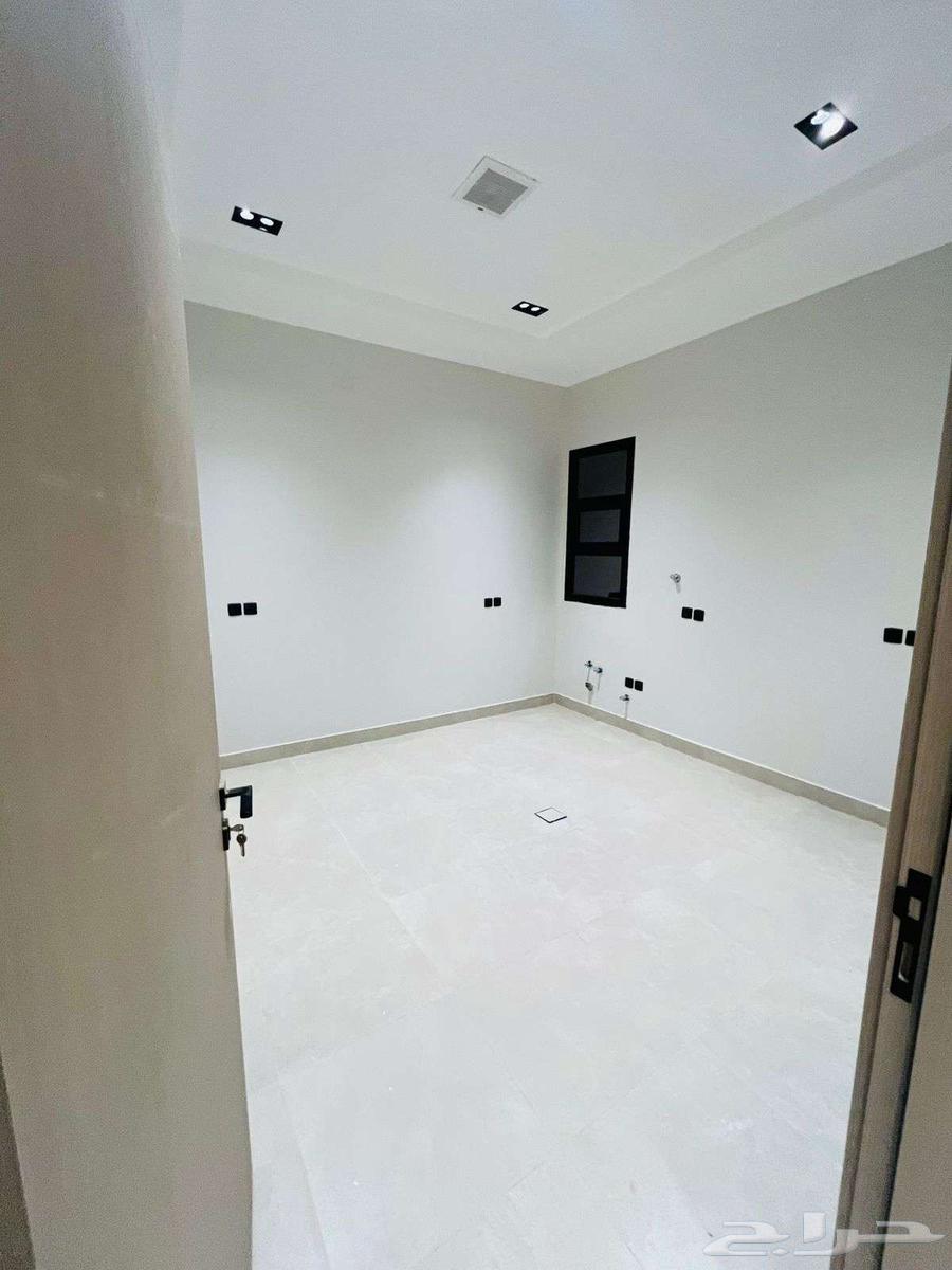 للبيع دور أرضي في الرياض حي قرطبة   عرض رقم H111363381159467778114