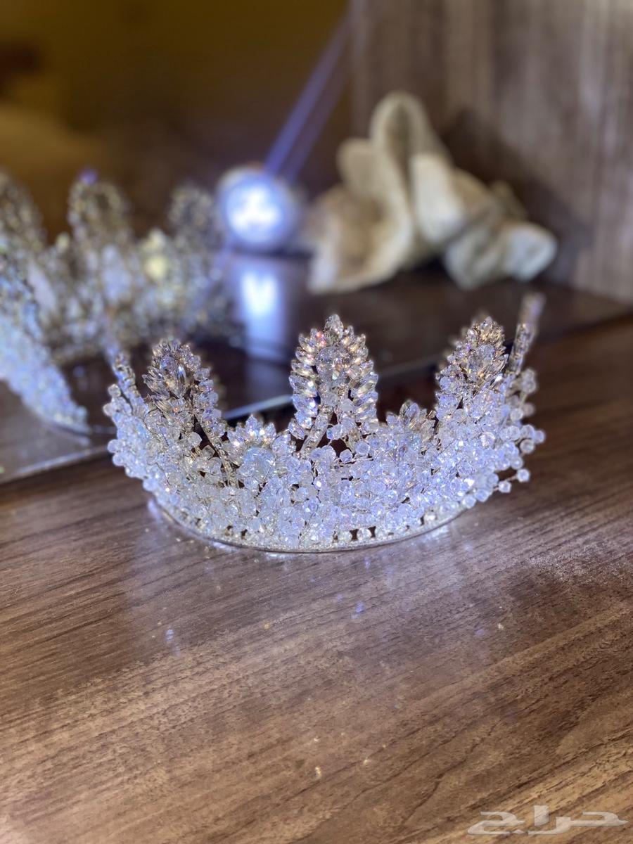 Crown detail63382943054081111