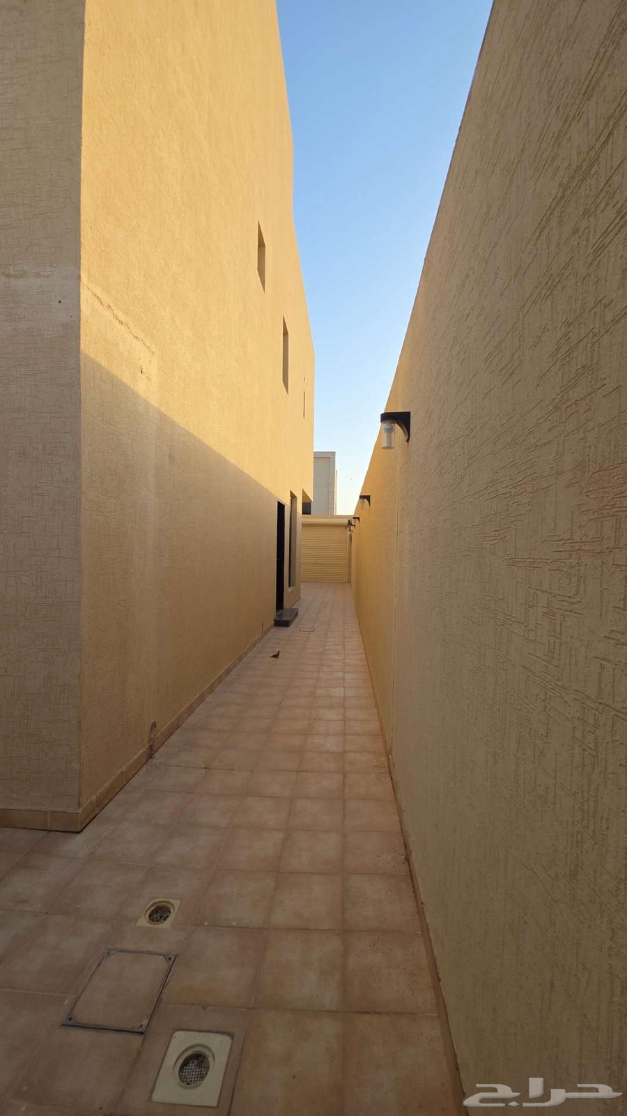 For sale: duplex villa in Al-Arid63381160493954112