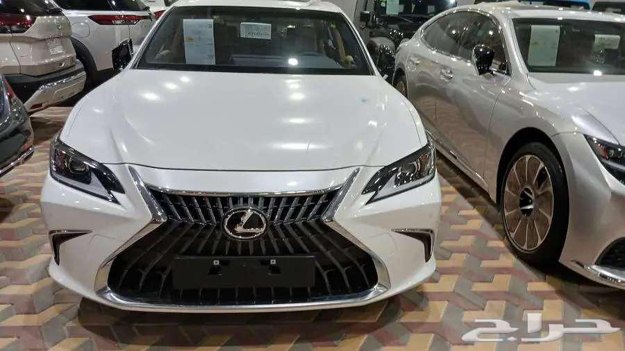 لكزس ES300h ابيض 202463386272536579113