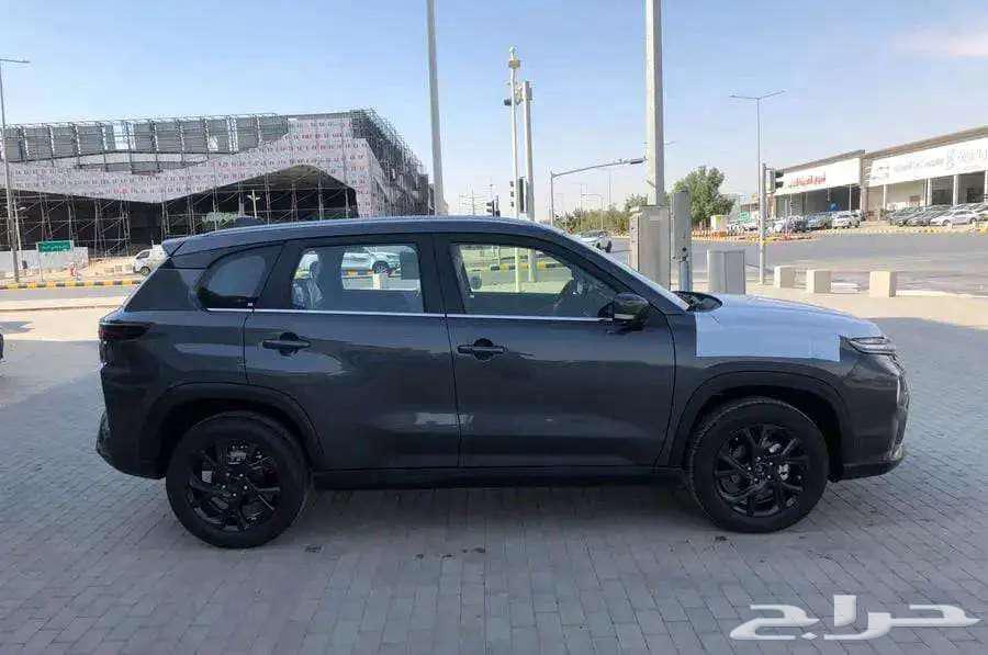 Toyota Urban Cruiser 2025 fully loaded and standard on installments63385627606913114