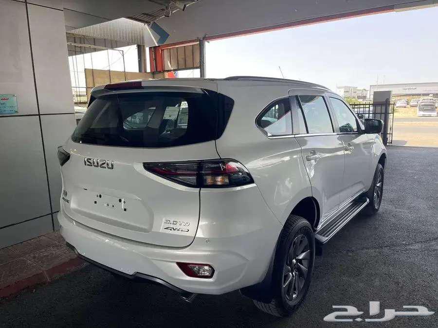ايسوزو ام يو اكس 4X4 3.0 فل كامل 202463388240781314113