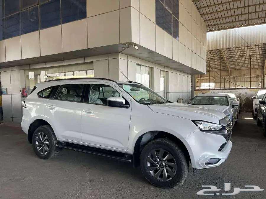 ايسوزو ام يو اكس 4X4 3.0 فل كامل 202463388240781314112