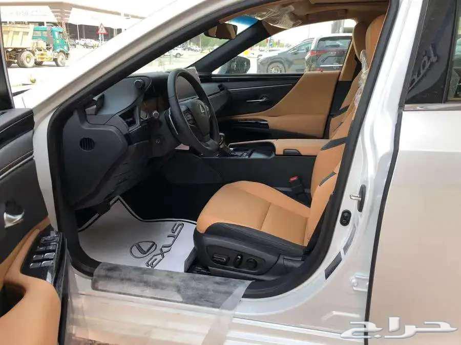 لكزس ES300h ابيض 202463386272536579112