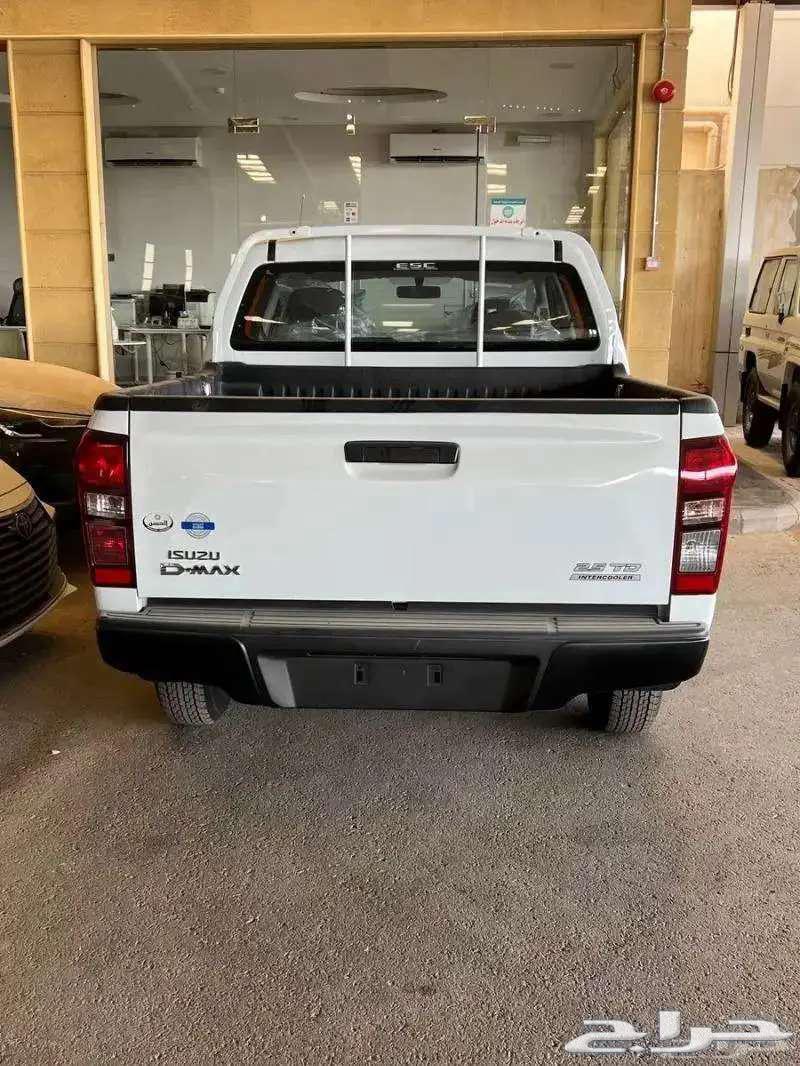 Isuzu D-Max GMR 2024 available with monthly installment of 1424 from Al-Hasan63617722300929113