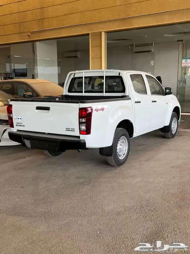 Isuzu D-Max GMR 2024 available with monthly installment of 1424 from Al-Hasan63617722300929112