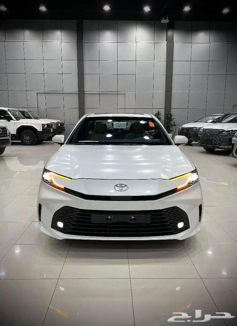 تويوتا كامري بنزين نص فل LE 202563381770131971113
