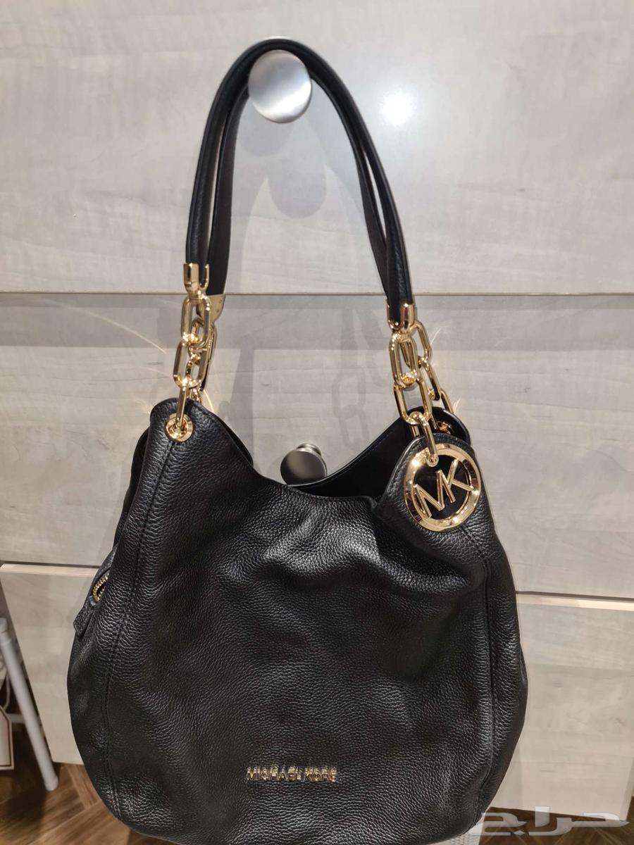 شنطة مايكل كورس سوداء63618375037443111