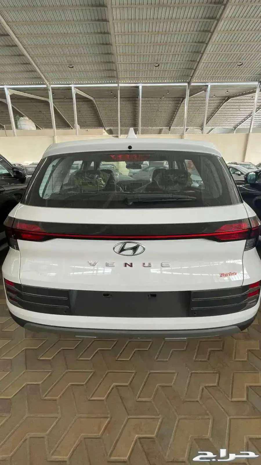 Hyundai - Venue - Smart 2025 priced at 58,000 including tax63381860618115113