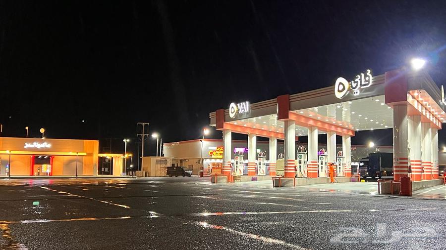 Commercial shops and drive-through booths63381118346497112