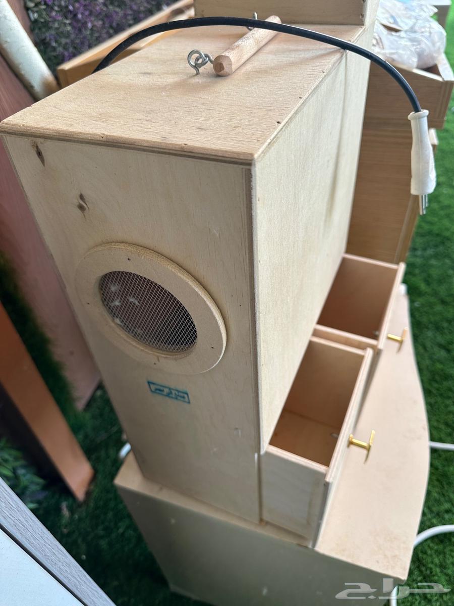 Bird Feed Residue Cleaning Device63618392298498111