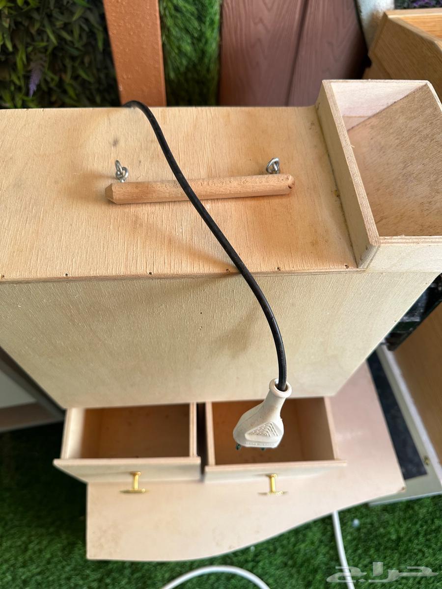 Bird Feed Residue Cleaning Device63618392298498113