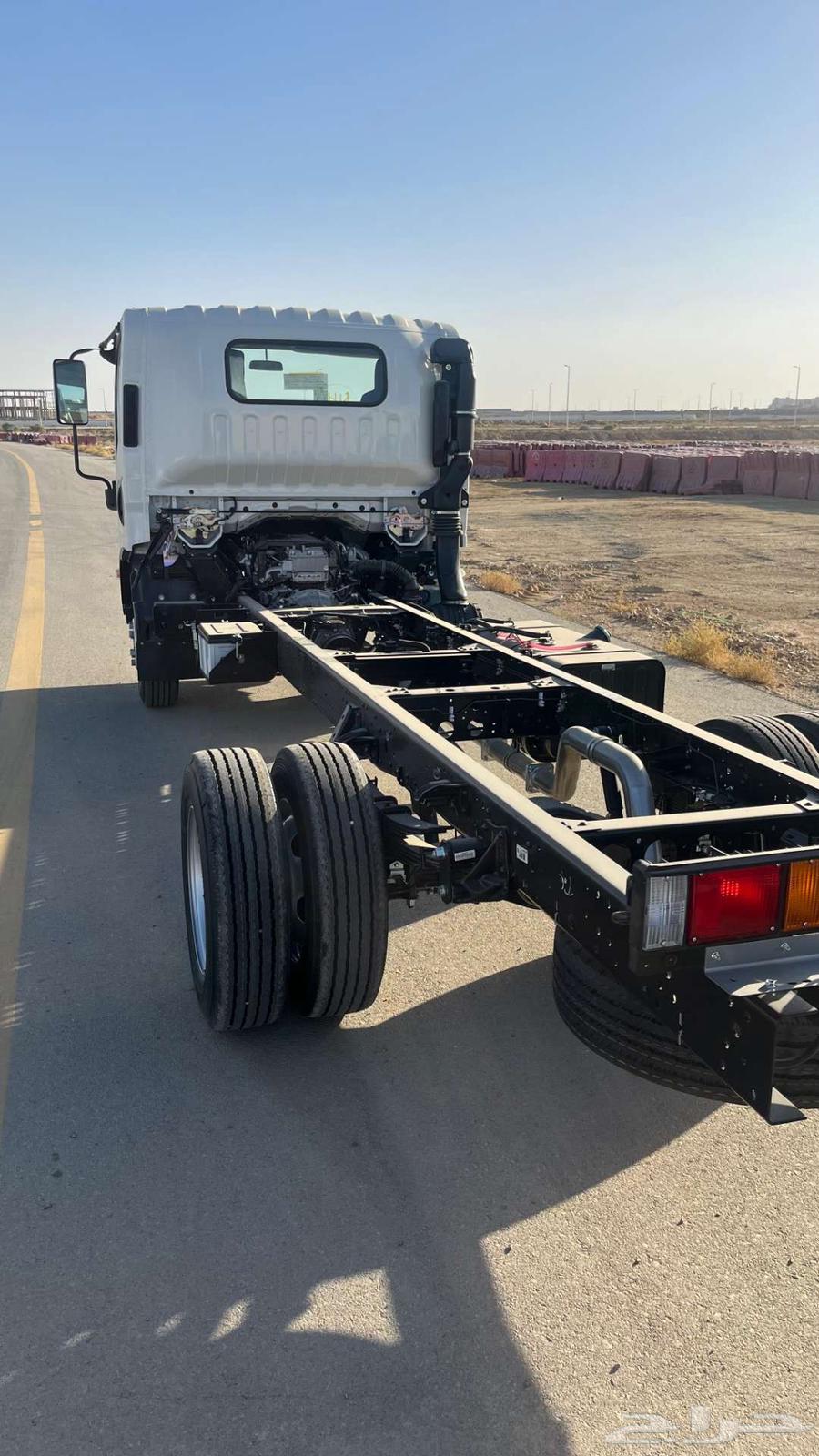 Isuzu Dina 4 Ton Long Chassis 4.95 Meters - Model 202563617862969345114