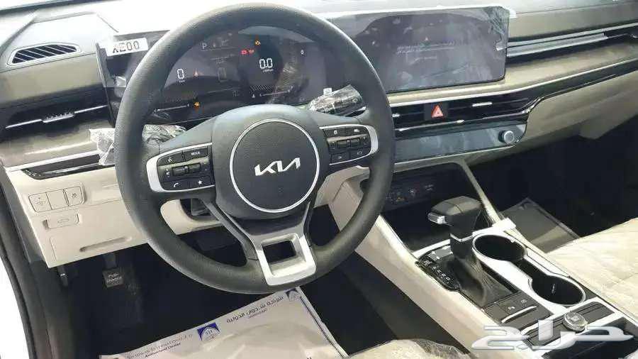 كيا K5 استاندر مطور 2.563617873676547114