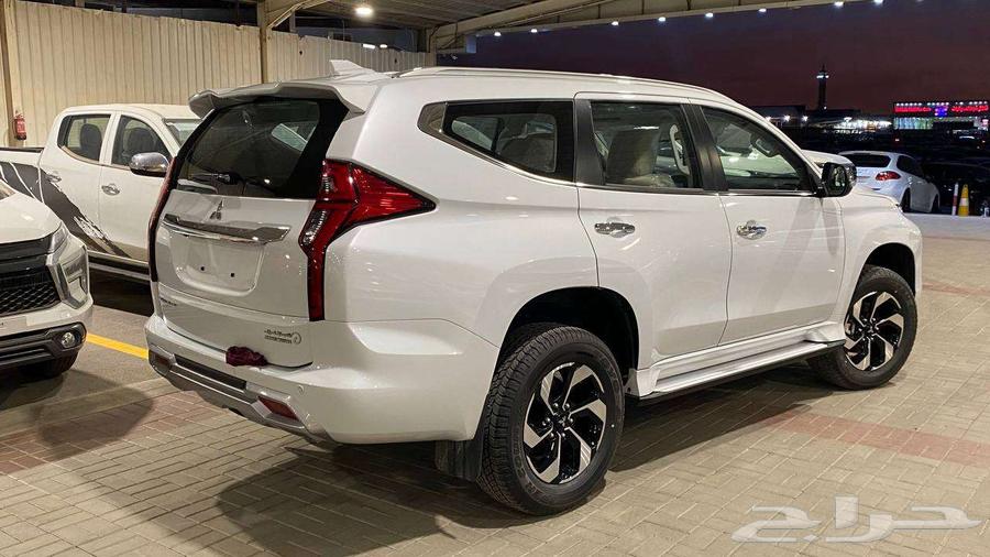 Mitsubishi Montero Semi-Luxury 2025 Gasoline Model63617953647363112