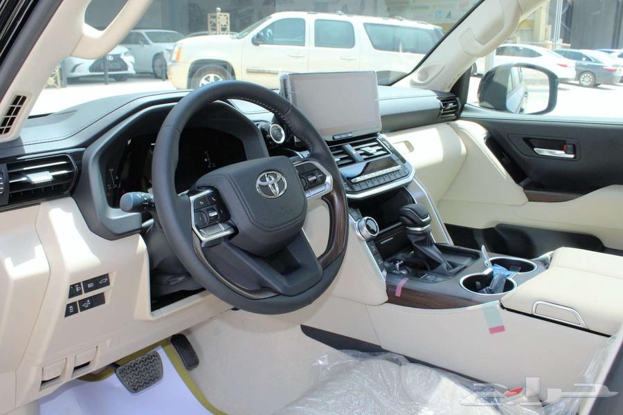 Toyota - Land Cruiser - GXR S - Gulf Specification - 2025 - Fully Loaded63617866310913114