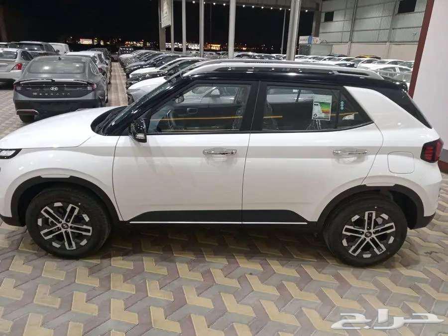 Hyundai Venue Comfort 2025 for 59,600 including tax, installments available63617877858562114